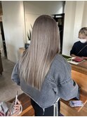 くすみベージュ