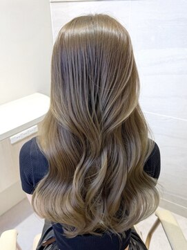 ミズチャーム(Ms.CHARM) 【高瀬陽介】カーキベージュ×イルミナカラー