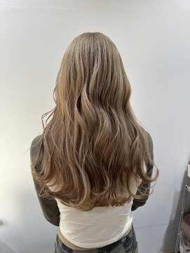 アン(Hair make un) ヘーゼルベージュ
