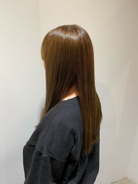 赤みを抑えたカラー