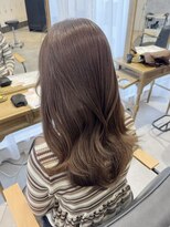 リアンバイアリュール(Lian by Allure) くびれアッシュブラウンレイヤーカット韓国巻き