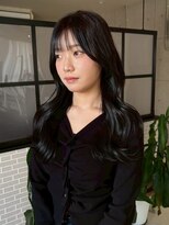 アンニュ(annuy)&nbsp;ロングレイヤー 前髪カット ブルーブラック 顔周りレイヤー 20代