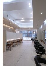 パーマ落としラボ アピッシュ 青山(apish)