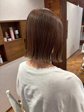 クレエ ヘアー デザイン(creer hair design) 大人可愛い切りっぱなしボブ×透明感シルクベージュ艶カラー