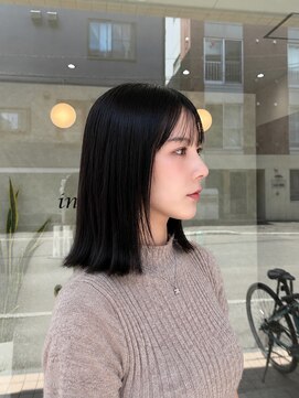 コレル(KORELLE) 透明感ブルーブラックで叶える暗髪スタイル