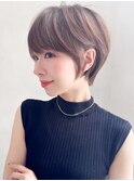大人ショートヘアカーキグレージュハンサムショート