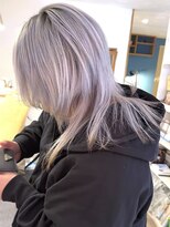 ブレイズヘアー(BLAZEhair) 【ウルフハイトーン】ホワイト×ブリーチ3回