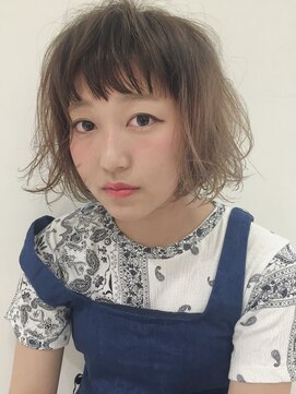 ロベック(Lobec SAKAE) ニュアンスカールボブ ラフな抜け感をデザインカラーで♪