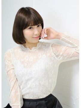 ハレ 中目黒(hale) ダークカラーショートボブ.