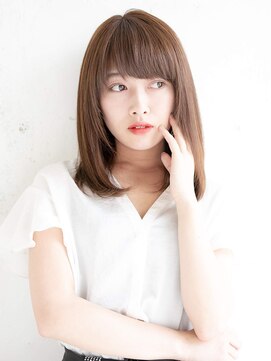 ルティア(Lutia) 簡単スタイリング ベージュカラー 似合わせカット