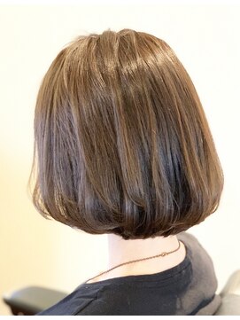 ブランコトレスメモリアル(BLANCO tres メモリアル) 勝手に内巻きボブ