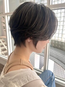 ミリア(MILIA) 20代30代40代黒髪スタイル/大人可愛いマッシュ小顔ショート