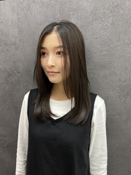 クーラアオヤマ(Cura Aoyama) まとまりのあるヘアはカットが大事！？