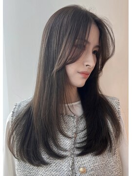 ザック ヴィ(ZACC vie) レイヤーカット/オリーブグレージュ/縮毛矯正/美髪/髪質改善