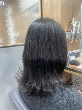 カイノ なんばエキカン店(KAINO) ダークグレー×韓国風くびれスタイル