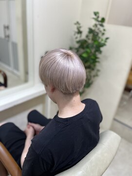 カリーナ(CARINA) ホワイトベージュ/ハイトーンリタッチ