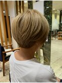 大人可愛いショートボブ