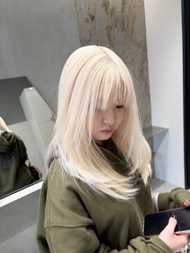 ソル 栄矢場町(SOL) ハッシュカット/パラパラブリーチ/抜きっぱなしブロンド