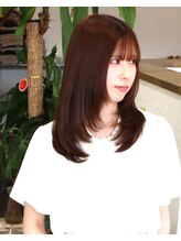 シークプラス(SheCu+) 顔回りを包み込むレイヤー