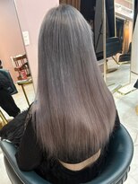 シェリ(che'rie)&nbsp;ハイライトカラーミルクティーベージュレイヤーカット