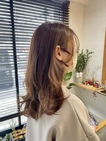 ライトリー(LYTRIE)&nbsp;赤みをおさえるカーキベージュ