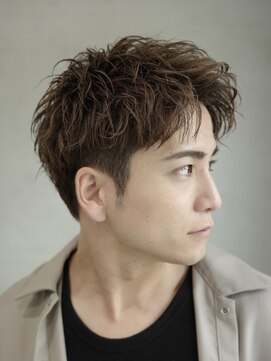 フィフス 渋谷(fifth) 渋谷メンズスパイキーショート緩めピンツイストスパイラルパーマ