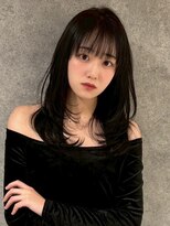 キャパ セントラル 天神 大名店(CAPA central)&nbsp;レイヤーカット 顔周りカット 黒髪 アッシュカラー 艶髪 20代