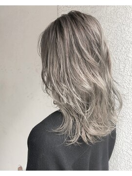 ヘアーアンドアトリエ マール(Hair&Atelier Marl) 【Marl】ハイライトグラデーションのグレージュカラー♪