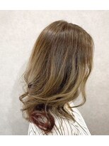 ミシュタ(mishuTA)&nbsp;ブリーチグラデーション｜インナーカラー