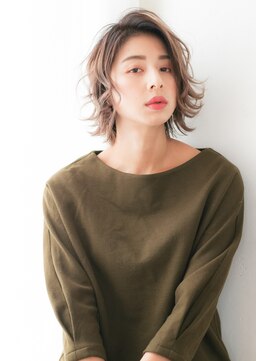 エニ(Eni) 大人可愛い小顔ワンサイドショート