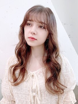 アイティーバイアルバム 藤沢店(IT by ALBUM) ふわふわ外巻き_アースカラーくびれヘアツートンカラー_38747