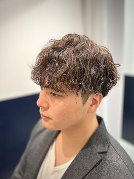 リバティシェアバーバー 銀座(LIBERTY SHARE BARBER) 波巻きスパイラル