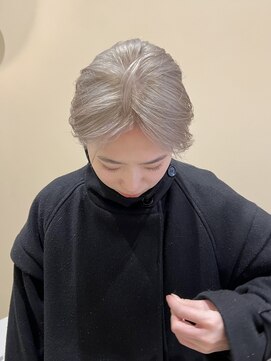 ネロ ヘアサロン ネイビー 渋谷(NERO HAIRSALON NAVY) 【近藤真帆】ミルクティーベージュ　ハンサムショート　ブリーチ