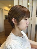 耳掛け丸みショート