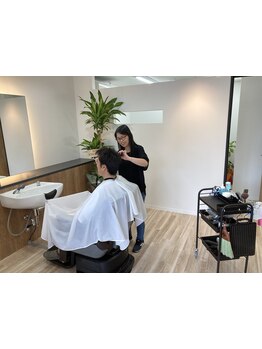 【小牧エリア】理容師女性スタイリストが手掛けるサロン《グラシアカバジェーロ》癒しの空間をお届けします