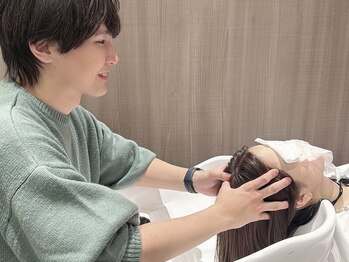 リブランド 銀座(REBRAND)の写真/頭皮と骨格を覚醒させる本格ヘッドスパ。頭皮環境を改善し土台を整え、健康な髪へ[銀座/東銀座/ヘッドスパ]