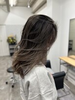 ジーレ(jiire)&nbsp;外国人風バレイヤージュくすみベージュ