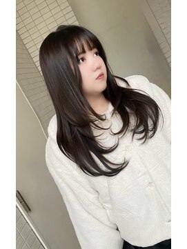 リヴナ(Livna) フェイスレイヤーにワンカールパーマ◎