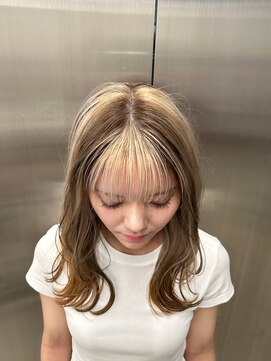 韓国風レイヤーカット顔まわりレイヤーくびれミディアムレイヤー