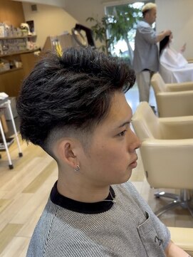 シアン(cyan) 【cyan】刈り上げショート