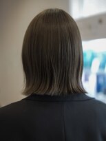 カルム(calme)&nbsp;【吉富】切りっぱなしボブ×オリーブグレージュ