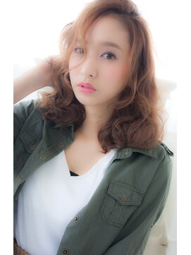 アンジュ ヘアー(Ange hair) エフォートレス風　かきあげ流し前髪のグラマラスカールスタイル