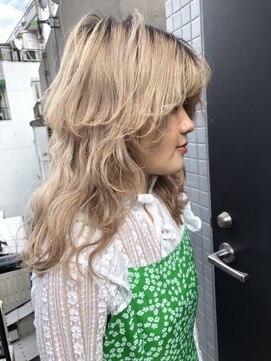 ジーナ(XENA) 抜け感ブロンド×シールエクステ70枚