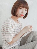ナチュラルベージュ　ショートボブ