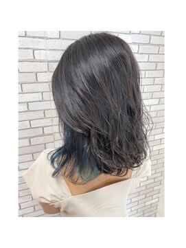 ラックスビー オオサカ  梅田茶屋町店(LUXBE OSAKA) ブルーインナーカラー