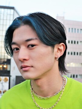 ガズル ハラジュク(GUZZLE HARAJUKU) 黒髪でも◎　前下がりセンターパートウルフ　オイル仕上げ