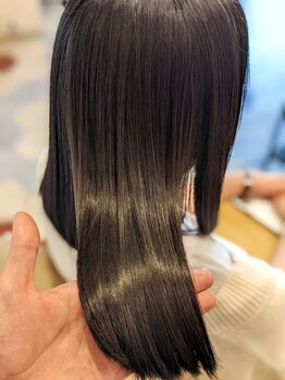 リヤン(Le lien)の写真/今話題の髪質改善トリートメントで髪を芯から補修し、潤いを与えます。艶やかな美シルエットに♪