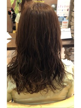 ティエル(Tiele) コテ巻き風パーマ