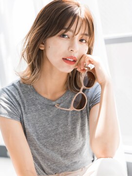 リリーオブザベイス(Lily of the Vase) あざと可愛いくびれミディアム