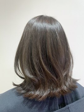 アングゥギャラリー(ungu GALLERY) ミディアム/グレージュ/くびれ/艶カラー